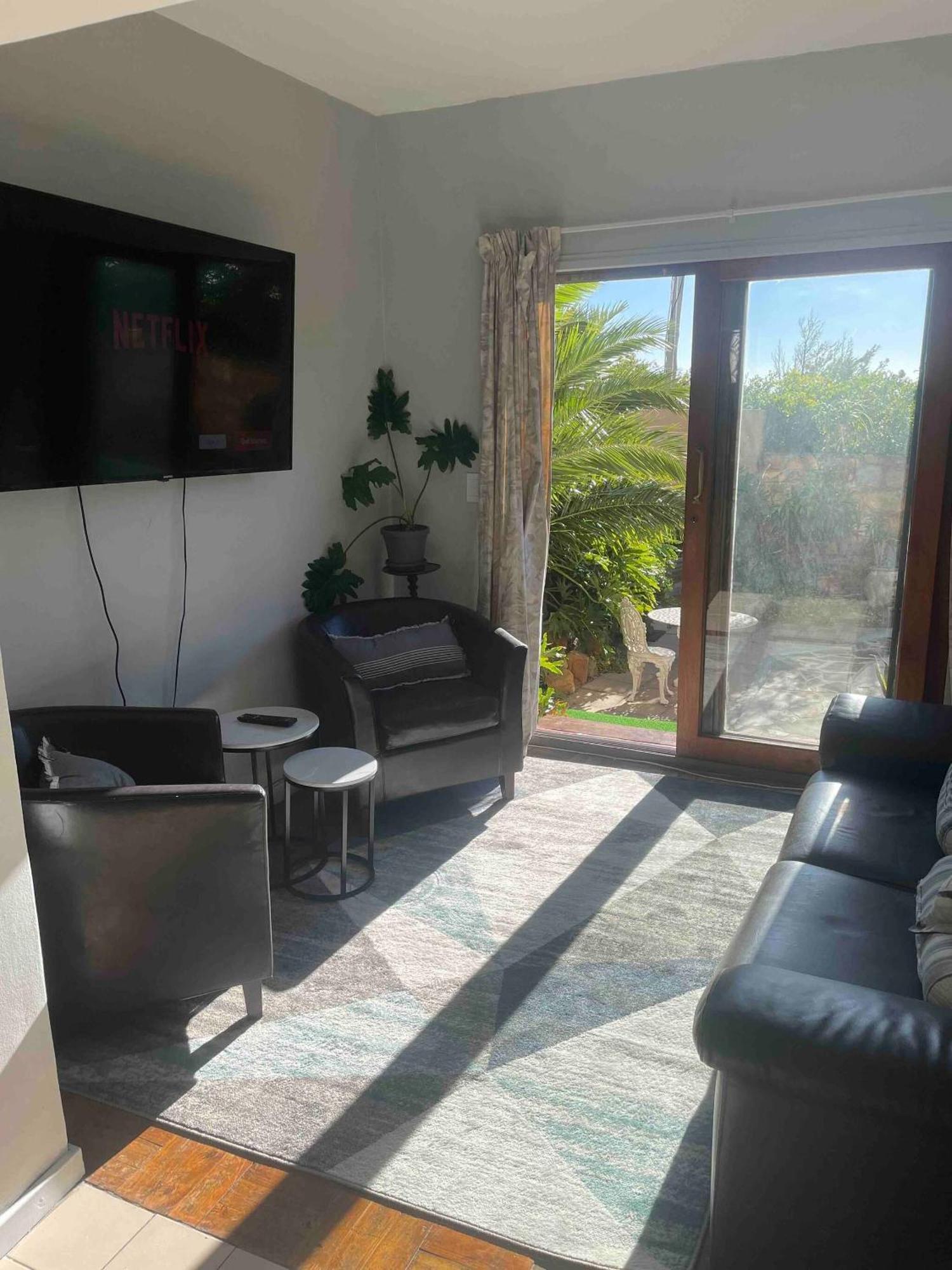 Lux Sea View Camps Bay *