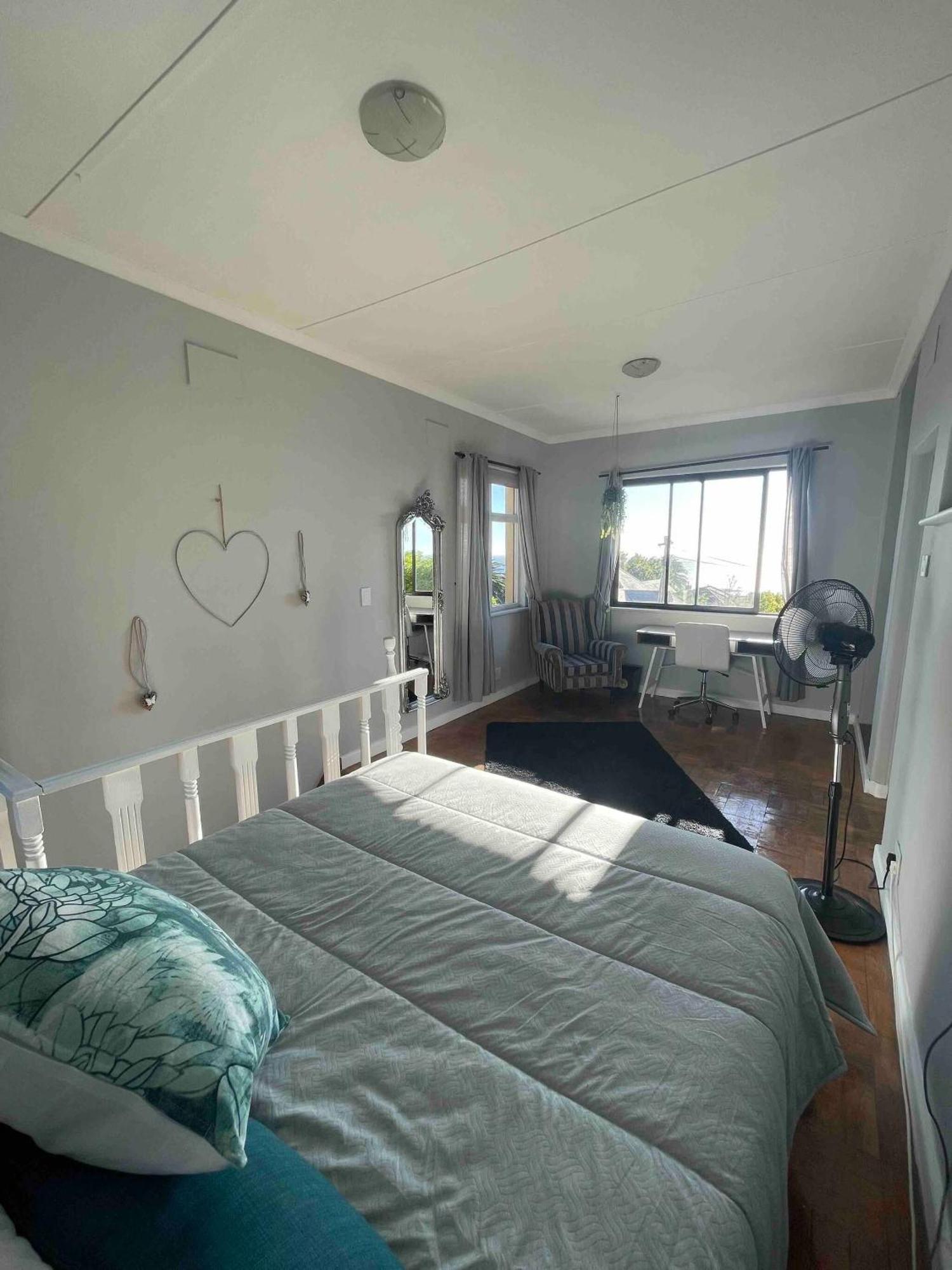 Lux Sea View Camps Bay Apartment